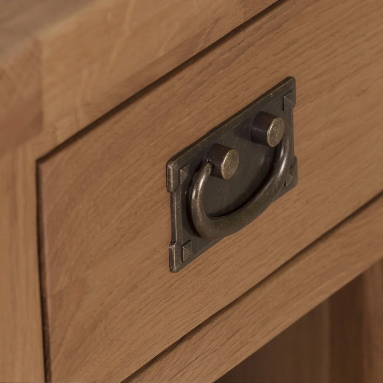 Cambridge Oak 3 Door 3 Drawer Sideboard - Image 6